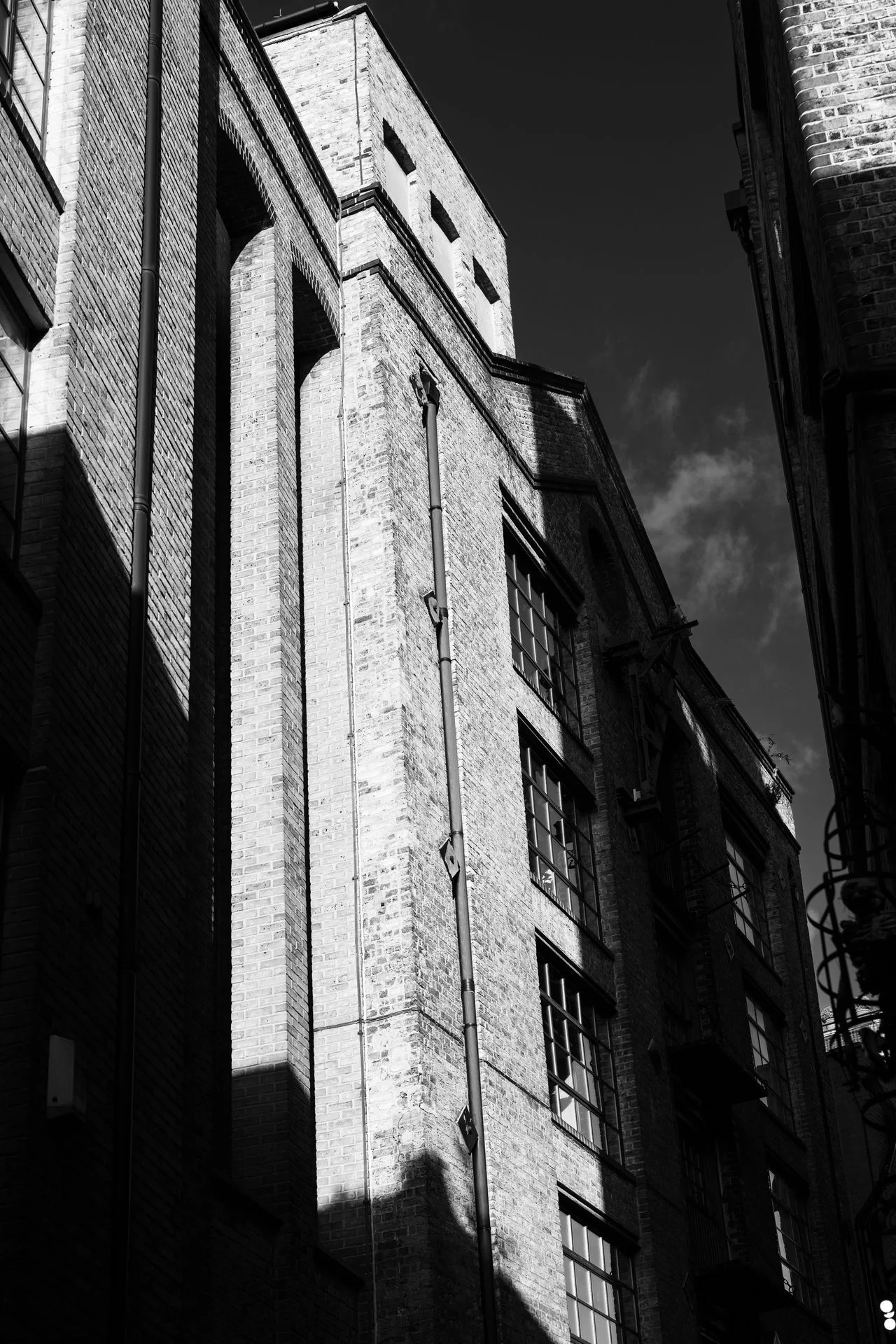 London_Marc26_045 High-contrast architectural photography - London March Sessions by Christophe Anagno